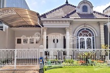 Disewakan Hunian Furnished di Perumahan Elite Istana Dieng