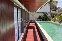 Luxury Villa 5 Bedroom Luas 343 Meter Jalan Padang Linjong Canggu Bali