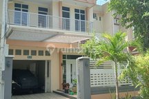 Rumah Cantik 2lt Siap Huni Furnished Tepi Jl. Raya