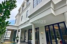 Dijual rumah mewah dalam Gated community Kebayoran Baru Jakarta Selatan