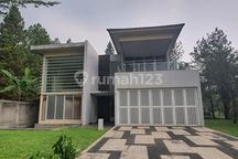 Disewa Rumah Mewah 2 Lantai Luas Hook Siap Huni Sentul City