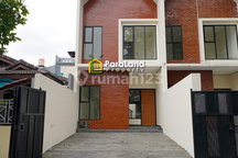 Rumah Baru 2 Lantai bisa KPR Akses Jalan 2 Mobil dan Mudah di Jangkau