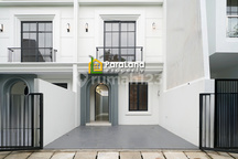 Meruya, House. Pembelian melalui Paraland Property