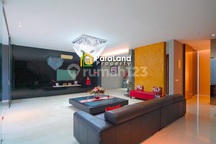 Luxury Modern Tropical Puri Indah Fully Furnish Lantai Marmer Import