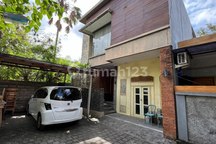 Villa Full Furnished Siap Huni Dekat Sekolah Disewakan, di Kuta Area