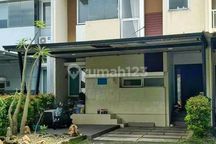 Rumah, SHM, di BSD, 2Lantai dengan Kamar Tidur Besar-Besar