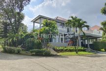 Rumah Modern Full Furnish Private Pool Hook Green Area Sentul City Bogor