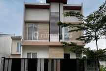 Kontrakan Rumah Modern Minimalis 2 Lantai Tengah Kota Jember. Siap Huni