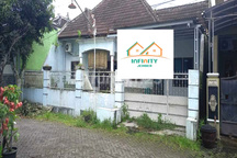 Disewakan Rumah Cantik Luas Tengah Kota