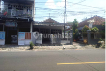 Disewakan Rumah Pinggir Jalan Dekat Rri Jember
