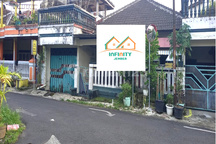 Disewakan Rumah + Toko Dekat Armed