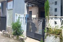 Disewakan Rumah Cantik Siap Huni Dekat Universitas Jember