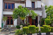 Disewakan Rumah Semi Villa Furnished Di Kuta 