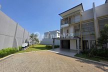 Rumah Dekat East BSD