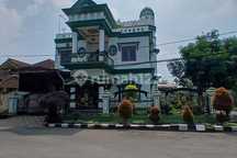 Hunian Sultan Hook Furnished Taman Graha Asri