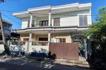 Harga Special! Rumah Luas 2 Lantai, SHM, Dekat Living World, Siap Huni 