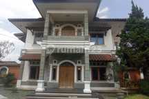 Dijual Rumah Luas dan Asr Dilokasi Strategis Kota Sukabumi SHM