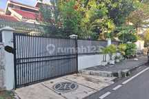 Termurah!! Rumah di Menteng Jalan Semarang