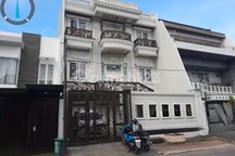 European Style!! di Taman Palem Jakbar Full Furnished