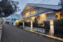 Rumah Komplek Furnished Dekat LRT Jatibening