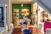Rumah Furnished Luas Dalam Komplek Tenang