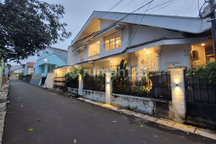 Buc! Rumah Komplek Jatibening Baru Furnished