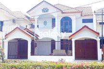 Turun Harga.  Rumah Deltasari Indah Sidoarjo Hadap Utara