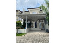 Rumah Greenland Residence Gresik 2 Lantai Hadap Timur