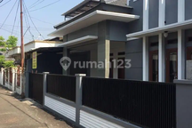 Rumah Siap Huni Sudah Renovasi, 100 meter ke Jalan Raya Pasar Minggu, Masuk Komplek