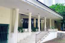 Rumah Hook di Karang Asem Kuningan, 300 Meter ke Jalan Prof Satrio