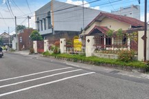 Dijual Rumah Halaman Luas di Jantung Kota Lokasi Premium Semaki, Umbulharjo, Yogyakarta