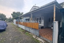 Rumah Dalam Perum Griya Intan Permai Karangwaru Tegalrejo Yogyakarta