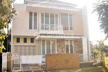 Disewakan Rumah 2Lt Minimalis Perum Elit Vpt Villa Puncak Tidar 4 Kamar Dekat Machung, Elpico, Kalam Kudus, Wesley, Lai Lai Siap Huni Ada Garasi Bebas Banjir Bagus Terawat