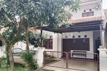 Disewakan Murah Rumah Siap Huni 2lt 5 Kamar Perum Elit Araya Malang Kota Dekat Kampus Binus,mall Araya, Club House, Persada Hospital, Exit Tol Row Jalan Lebar