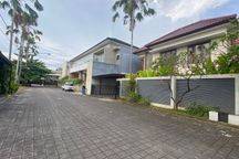 Rumah PALING MURAH di Sunset Road, Kuta One Gated Security 24 Jam