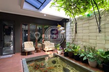 Rumah dengan Luasan Tanah Besar di Discovery Bintaro Jaya Sektor 9