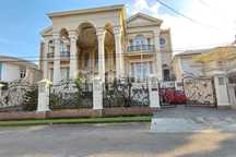 Rumah Mewah Kota Pontianak Konsep Italian Classic