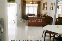 Rumah Kompleks Cimahi Tengah Dekat Griya Cibabat Furnished