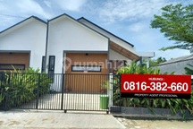 Disewakan Rumah 65/210M2 Full Furnished Dekat Paramount School Sukatani Palembang
