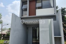 Rumah Modern Tropis Rawamangun