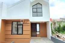 Rumah Baru Ready 400jtan Konsep mezzanine Dan Balkon 3Km Stasiun Depok Lama