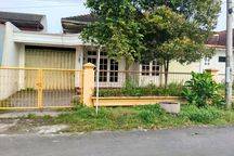Rumah Tengah Kota Ambulu