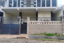 Rumah Pusat Kota Dekat Jenber