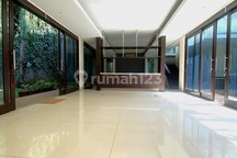 A Beautiful Tropical Home Designed Like A Resort In Quiet Kemang Dalam Jakarta Selatan