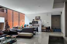 Rumah 2,5 Lantai Dekat Supratman Bandung