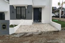Rumah Desain American Classic Dekat Pemkot Cimahi 