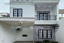 Rumah Minimalis Modern DP 0% dan Free Biaya Dekat LRT Cibubur