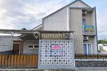 Disewakan Rumah Full Furnish Baru Dalam Perumahan