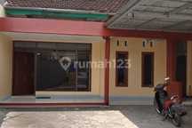 Disewakan Rumah Besar dan Luas Didekat Tvri Jalan Magelang