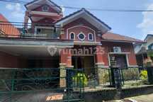 Disewakan Rumah Full Furnish Dekat Pasar Colombo Jakal